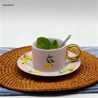 Citron & Gingham Stengods Kop och Fat Set